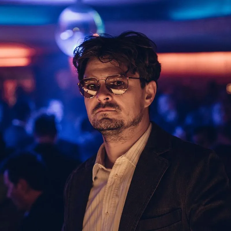 Ile odcinków liczy każdy sezon serialu Rojst na Netflix? Sprawdź szczegóły!