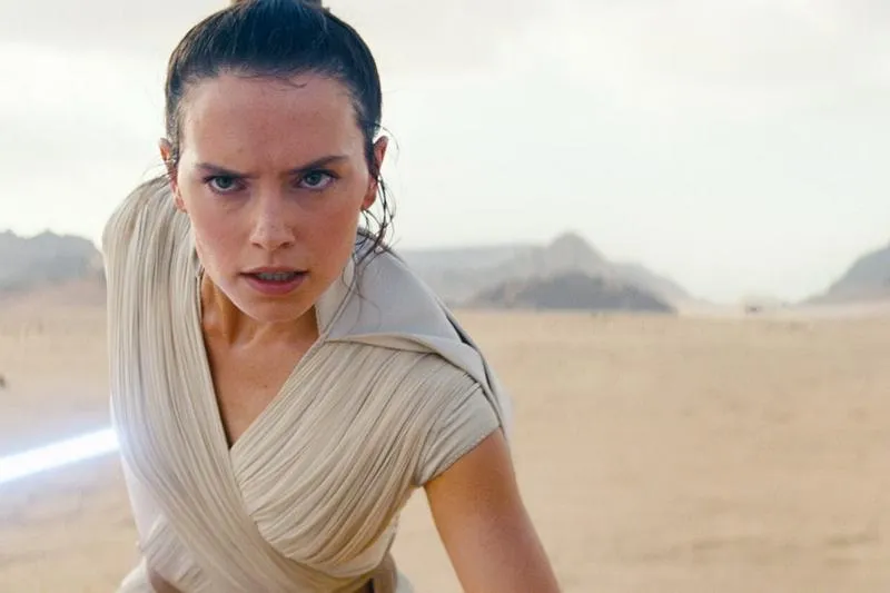 Odkryj tajemnice Rey z Gwiezdnych Wojen – niezwykła historia postaci, która zmieniła galaktykę