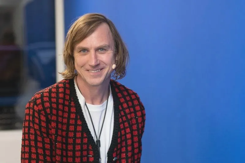 Poruszająca saga rodzinna: Lars Eidinger jako zagubiony dyrygent w "Dying"