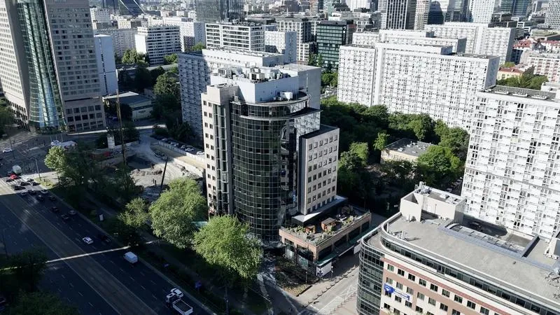 Analiza bohaterów i motywacji Life