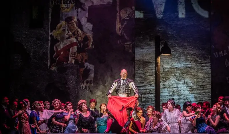 Leitmotywy i symbole muzyczne w Carmen