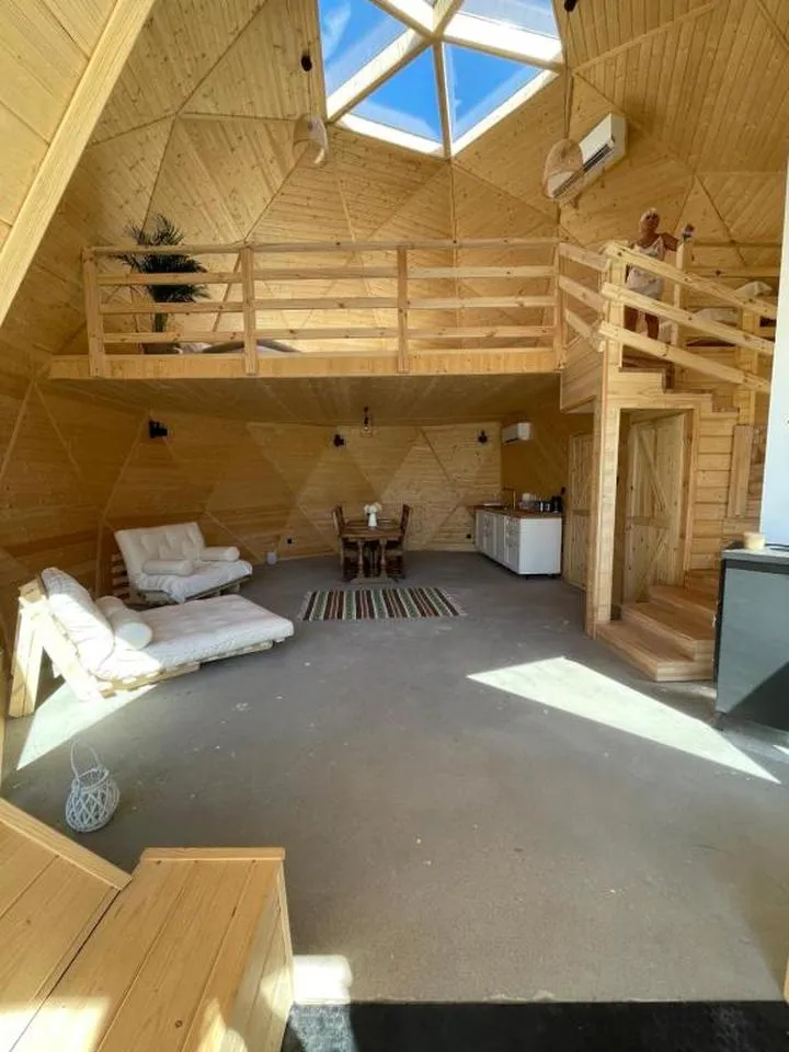 Symbolika izolacji społecznej